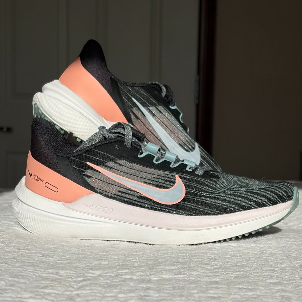 WOMENS NIKE AIR WINFLO 9